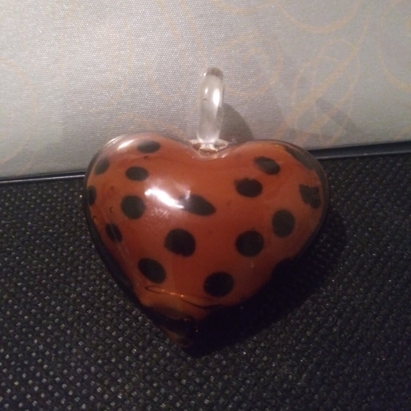 Cheetah Pendant - Picture 2 of 3